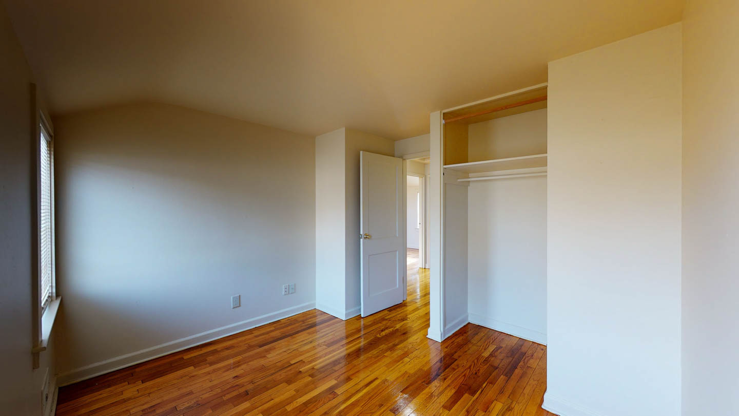Birch Park Circle bedroom closet