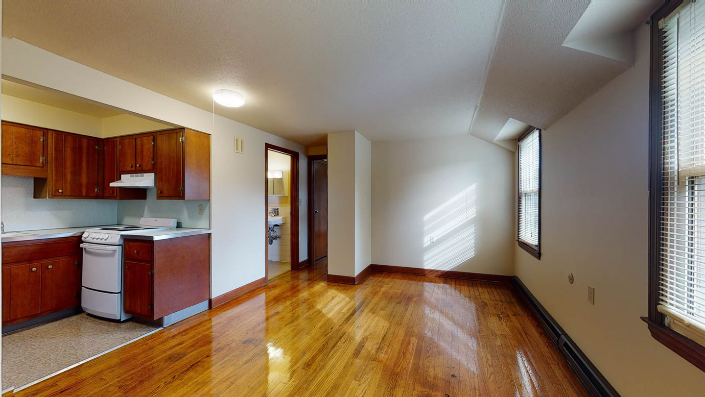 Grove Village Apartments bathroom